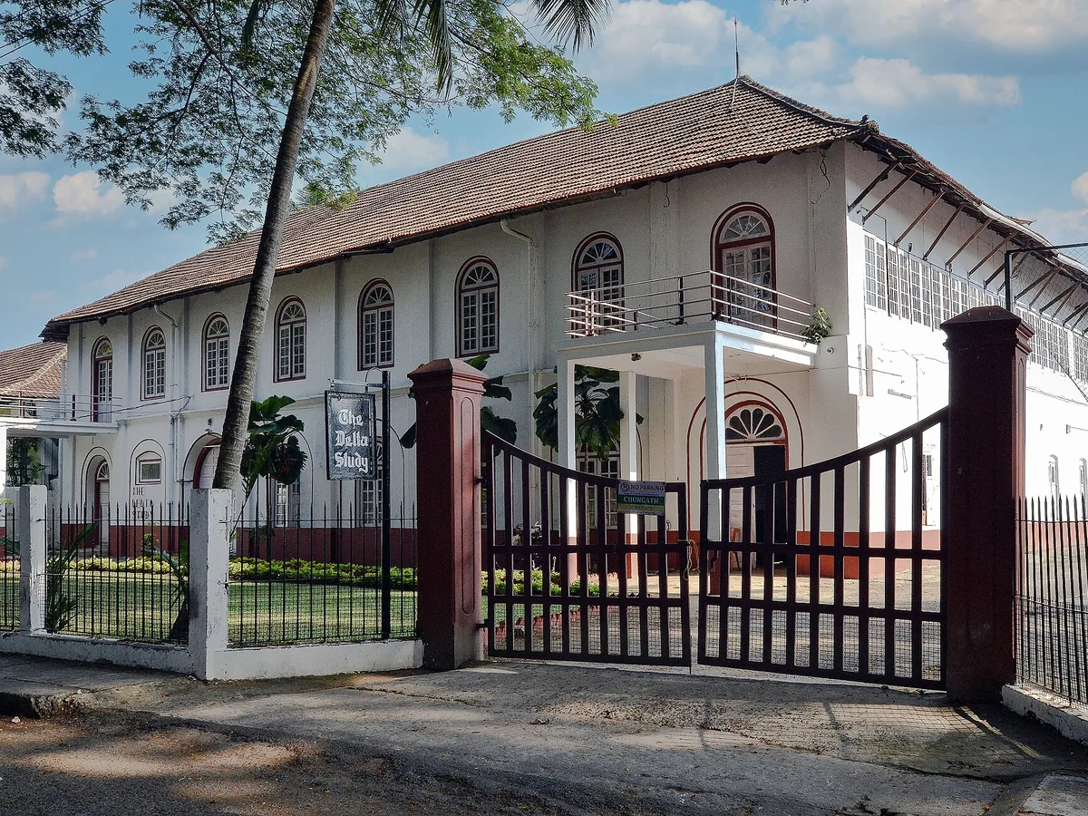 A colonial-era building in Fort Kochi with traditional architecture